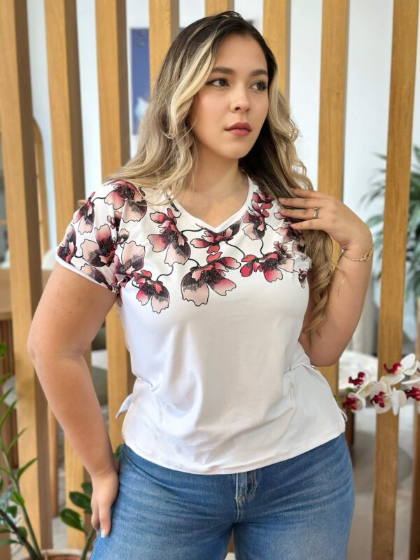 Camiseta OverSize Flores Rojas